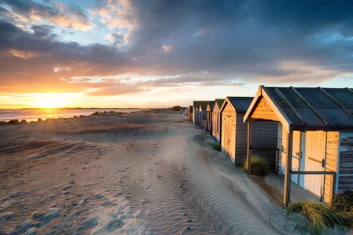 Modern & Stylish Seaside Family Home Chichester Luaran gambar