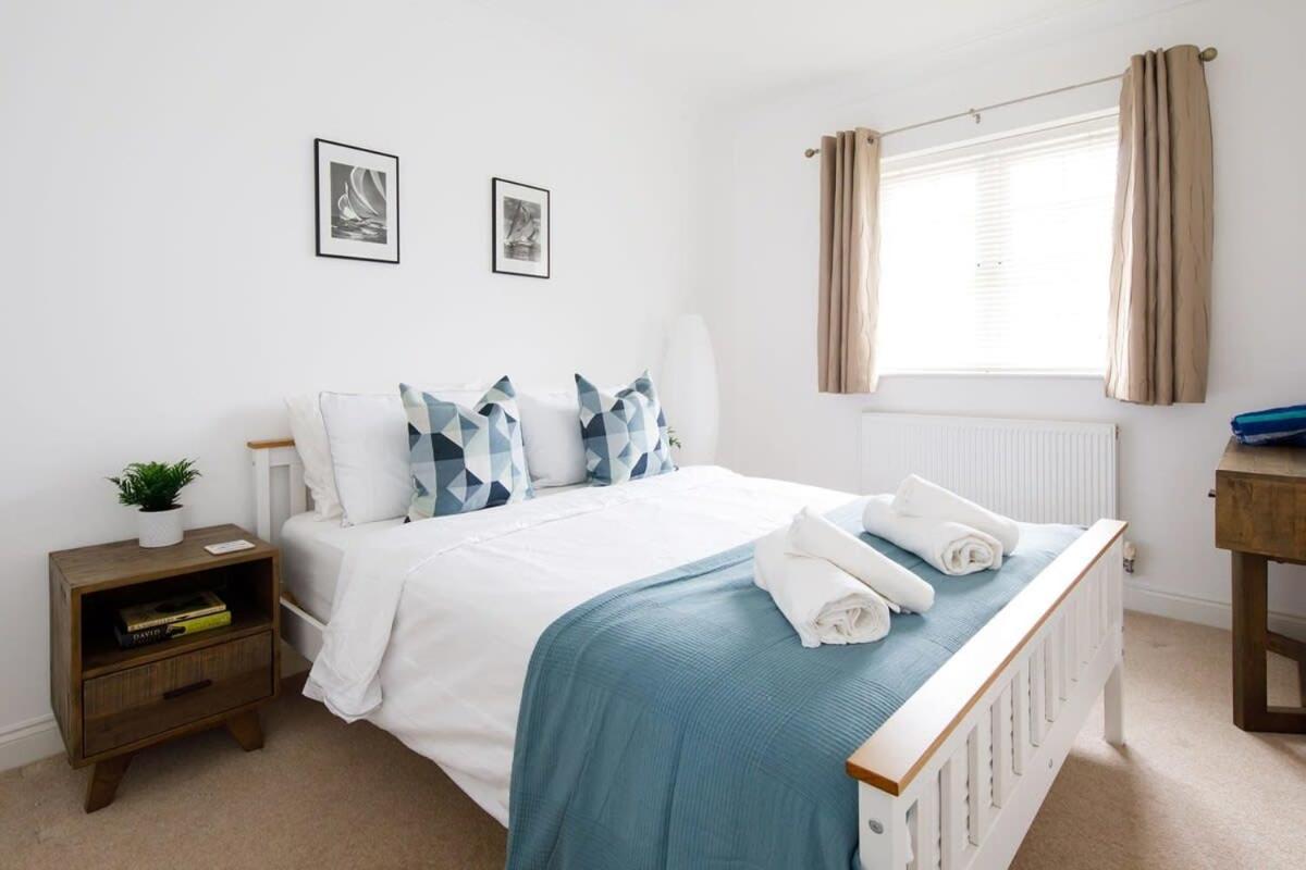 Modern & Stylish Seaside Family Home Chichester Luaran gambar