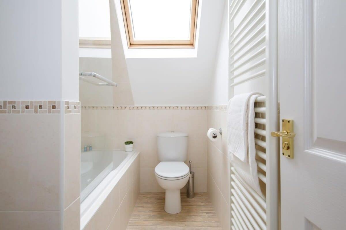 Modern & Stylish Seaside Family Home Chichester Luaran gambar